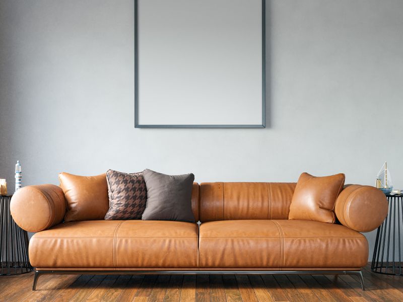 Шкіряний диван Chesterfield — після